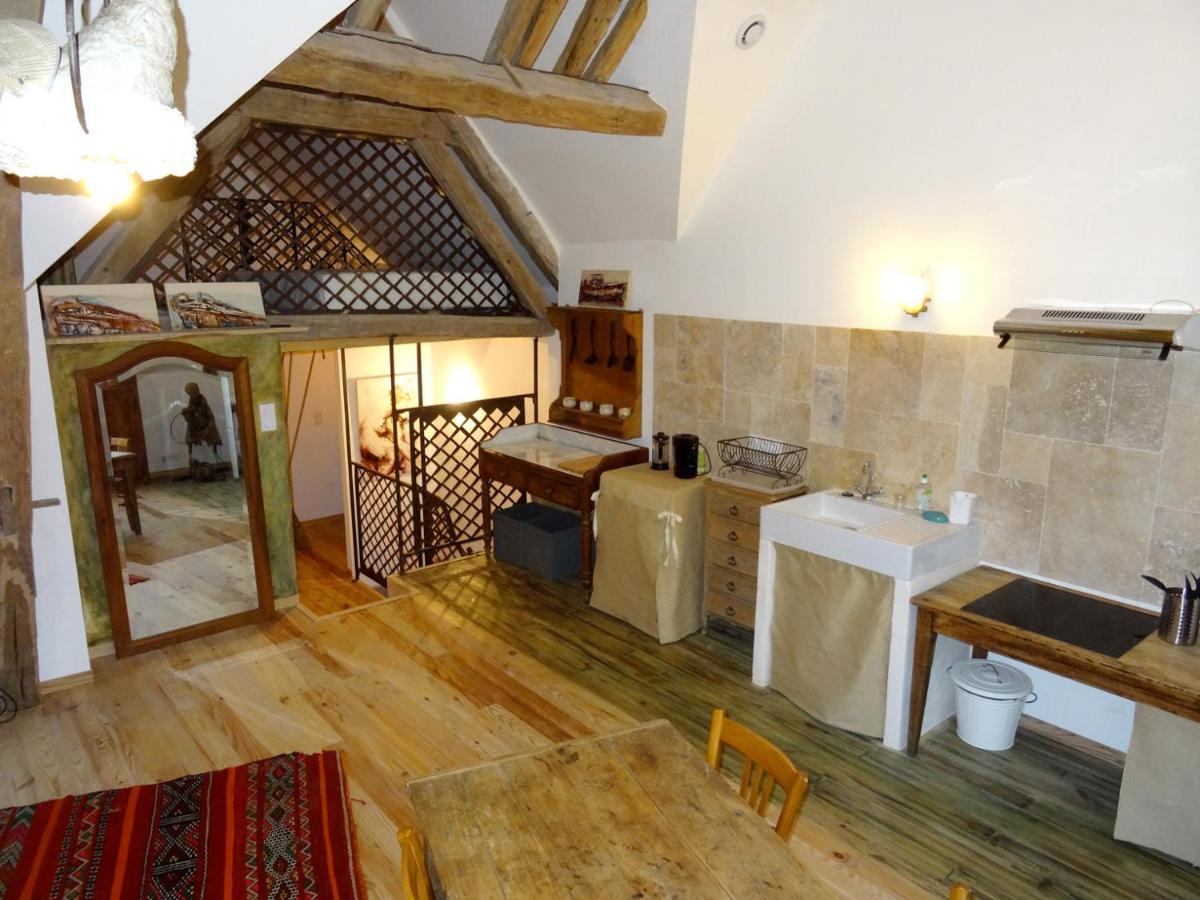Bed and Breakfast L'Escalier Des Reves Saint-Sauveur-en-Puisaye Zewnętrze zdjęcie
