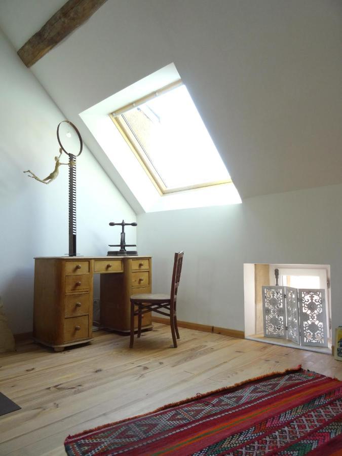 Bed and Breakfast L'Escalier Des Reves Saint-Sauveur-en-Puisaye Zewnętrze zdjęcie