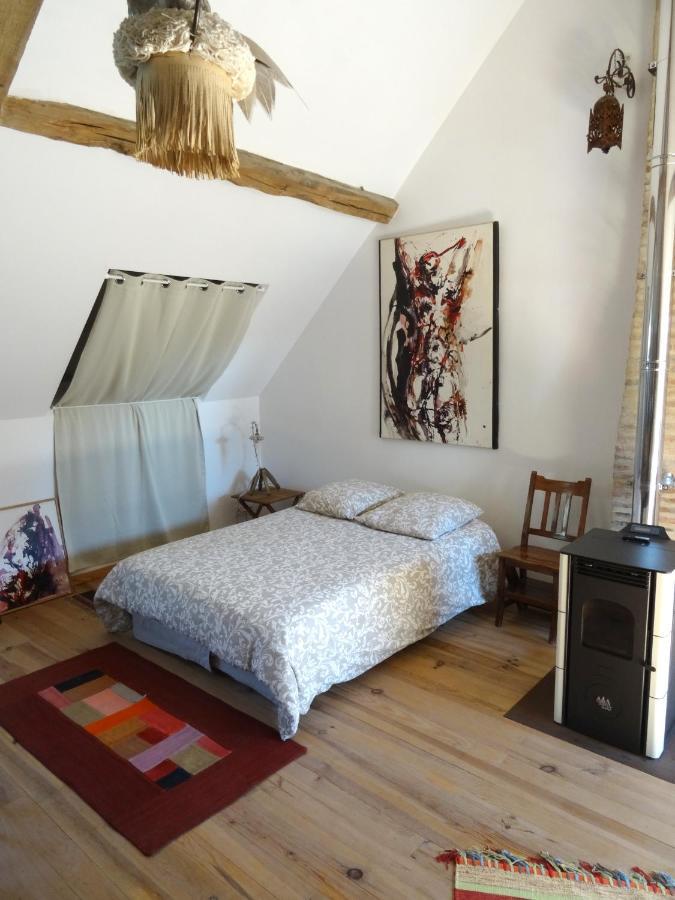 Bed and Breakfast L'Escalier Des Reves Saint-Sauveur-en-Puisaye Zewnętrze zdjęcie